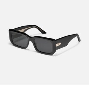 QUAY Sunglasses - TELL ME MORE